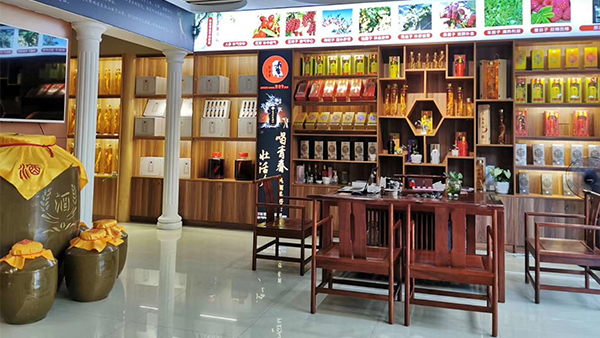 我想開一個燒酒設(shè)備酒坊，資金有限怎么辦？