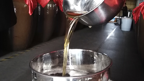 千年傳承的黃酒為何被燒酒設(shè)備釀造的白酒搶占市場？