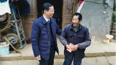 【瑟瑟冬日，暖暖溫情】雅大“春節(jié)走訪慰問職工”大愛情深