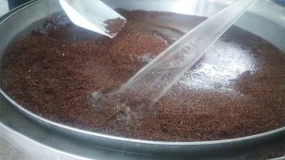 夏季用白酒釀造設備做固態(tài)酒，忽視這個泡糧細節(jié)，小心感染雜菌