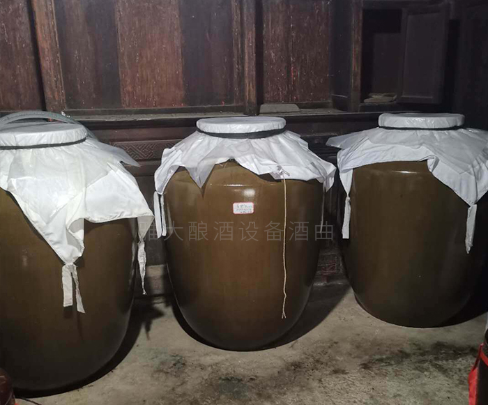 5.16古法工藝結(jié)合智能新型釀酒設(shè)備，輕松釀出美味高粱酒