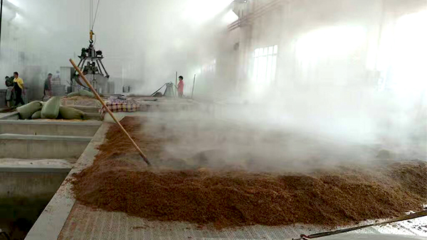 用白酒釀酒設(shè)備蒸酒，起窖全流程您清楚嗎？