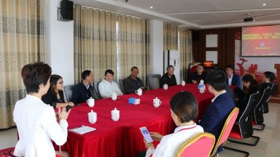 雅大智能喜迎市供銷社和商務(wù)局領(lǐng)導(dǎo)、供銷研究院專家一行指導(dǎo)調(diào)研