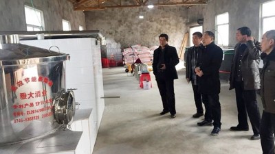 用白酒生產(chǎn)設(shè)備釀酒創(chuàng)業(yè)，該不該聽取親朋好友的意見？