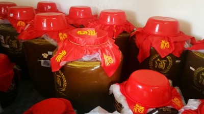 看透顧客買酒心理，這家大型釀酒設(shè)備酒廠贏得很輕松！