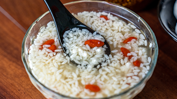 原來，枸杞與糯米才是絕配，枸杞糯米酒釀酒技術(shù)