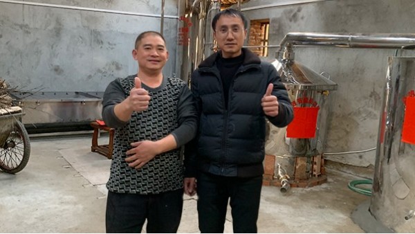 亮了！亮了！500斤白酒釀酒設(shè)備同時(shí)蒸糧蒸酒只用了4小時(shí)！