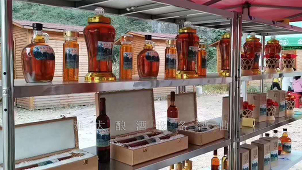 農(nóng)村到處可見的野果，用烤酒設(shè)備釀成酒有補腎固精的功效！