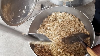 做百合酒什么樣的蒸酒設(shè)備好？百合清香型白酒釀酒技術(shù)培訓(xùn)！