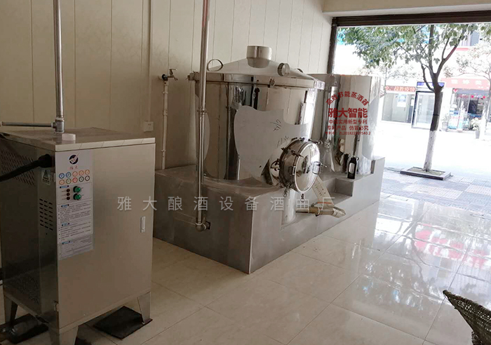 用烤酒設備釀造的純糧酒