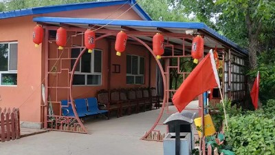 民宿+釀酒，李先生用高粱釀酒設(shè)備做酒的生活別有一番風(fēng)味