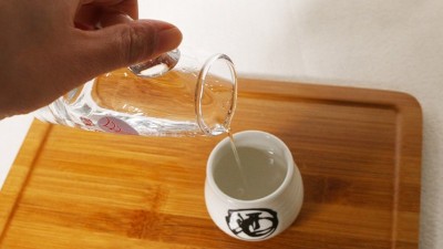 【小型白酒設(shè)備】它在白酒中的占比不到1%，卻對(duì)口感起著大作用