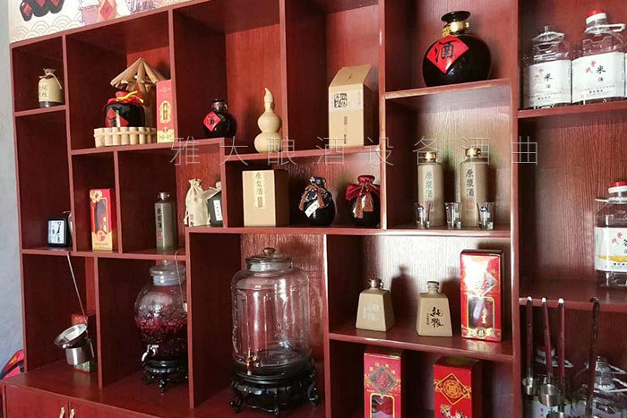 5-曾氏酒業(yè)-1套純糧釀酒設(shè)備，200平米舊廠房+3個(gè)臨街鋪面，輕松開(kāi)酒廠3