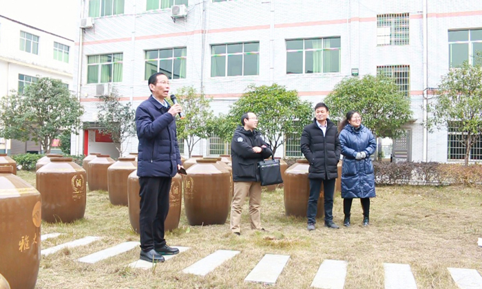 參觀結(jié)束后，胡總做重要講話