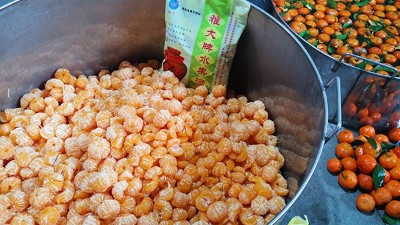 將砂糖桔倒掉也不賤賣(mài)？雅大釀酒設(shè)備廠家給出第三種解決方法