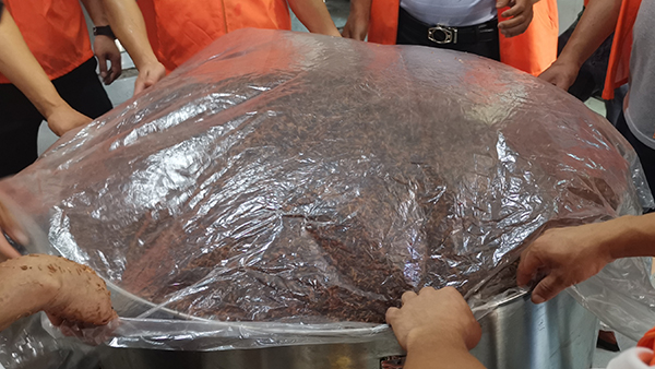 用蒸酒設(shè)備做固態(tài)酒，從出鍋到入池的3次降溫，你把控好了嗎？