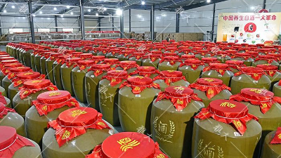 用大型釀酒設(shè)備做窖藏酒，這幾種封壇技術(shù)一定要學(xué)會！