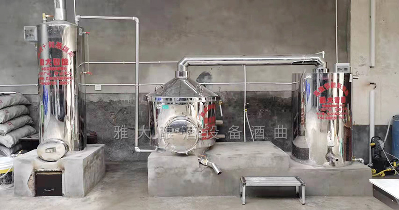 丁哥酒坊安裝的雅大小型釀酒設備