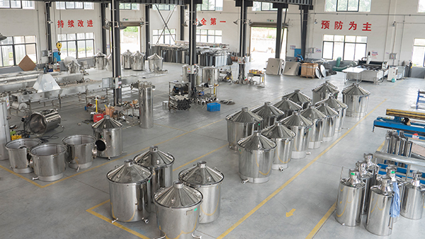 考察釀酒設(shè)備全套，請(qǐng)不要讓距離成為阻礙！