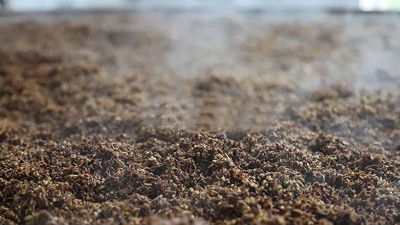 用白酒釀造設備蒸酒，怎樣才能更好的讓酒中風味物質餾出？