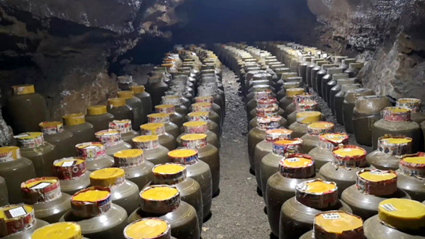 以“存新酒，喝老酒”營銷策略引領(lǐng)白酒市場新潮流