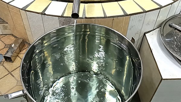 秋季用釀酒蒸餾設(shè)備做酒，影響出酒率的因素有哪些？