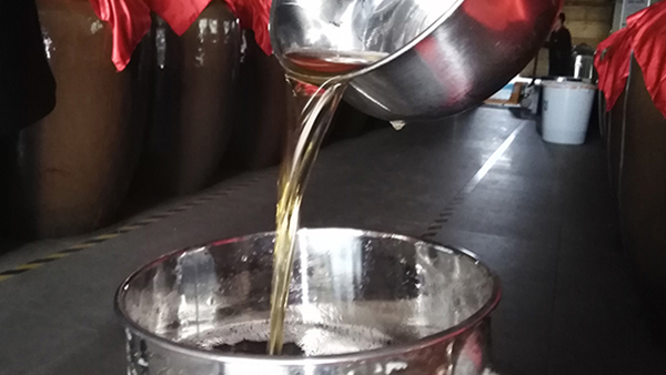 甜型紅高粱黃酒是怎樣釀造出來的？