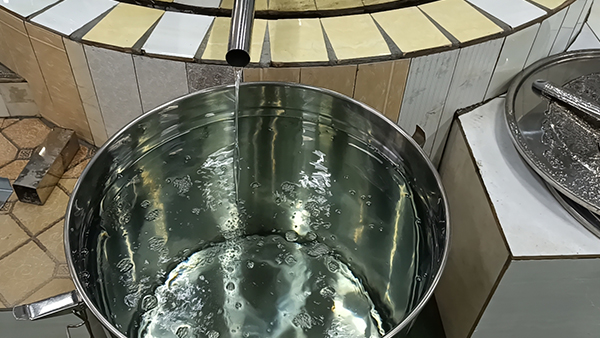 烤酒設(shè)備釀造的純糧酒到底有什么魅力？