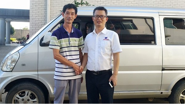 民間傳統(tǒng)老酒坊換糧食釀酒設(shè)備后，出酒比以前快2-3小時!