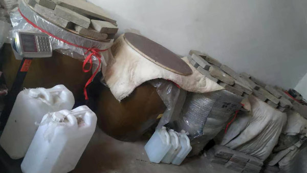 一對(duì)一幫扶：陳文峰借助雅大高粱釀酒設(shè)備輕松摘帽，月收入破萬