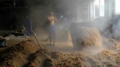 全民養(yǎng)生的年代，您還在用小型燒酒設(shè)備做單一的純糧酒嗎？