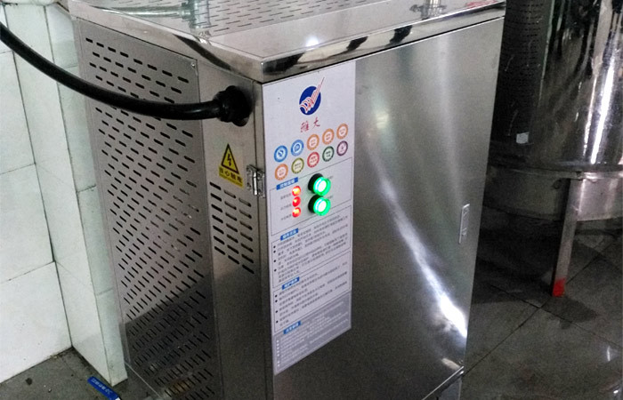 用電加熱釀酒設備烤酒時，請注意控制火候