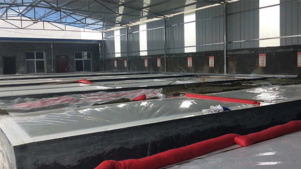 用大型釀酒設(shè)備做固態(tài)酒，窖池要怎么建？