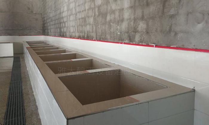 清香型白酒用的窖池——瓷磚池、水泥池