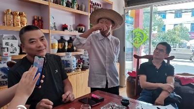 當(dāng)?shù)睾裙磧毒贫?，小型釀酒設(shè)備酒坊如何做好白酒銷售？