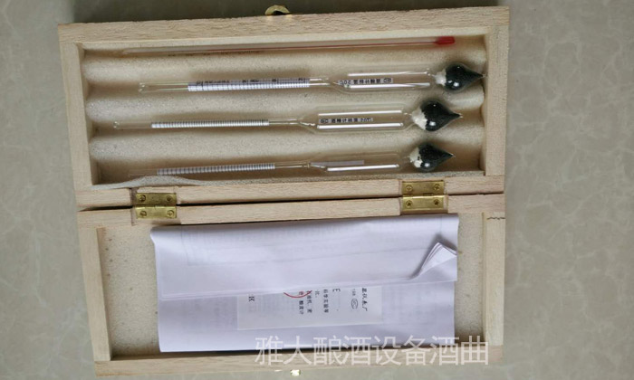 6.1用雅大釀酒設(shè)備蒸酒，2招教你“蒸出”更多高度酒—酒度計(jì)