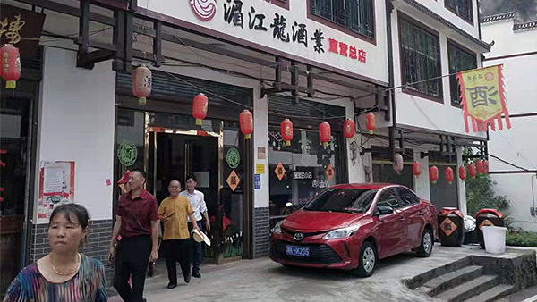 開一個小酒坊投入多少？新手開酒坊釀酒設(shè)備怎么選？