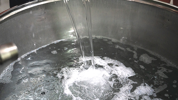 春季用蒸酒設(shè)備釀固態(tài)酒做好這5點(diǎn)，從源頭杜絕酒苦！