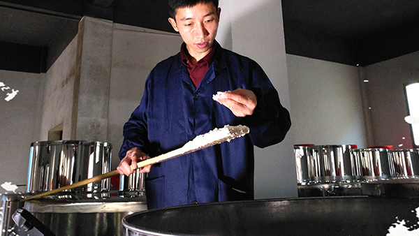 釀酒用生料釀酒設(shè)備做生料酒可行嗎？口感好不好？